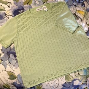 Alfred Dunner fancy knit top, short sleeves, light green